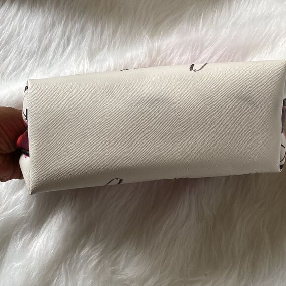 Izak Cosmetic Purse - Picture 5 of 8